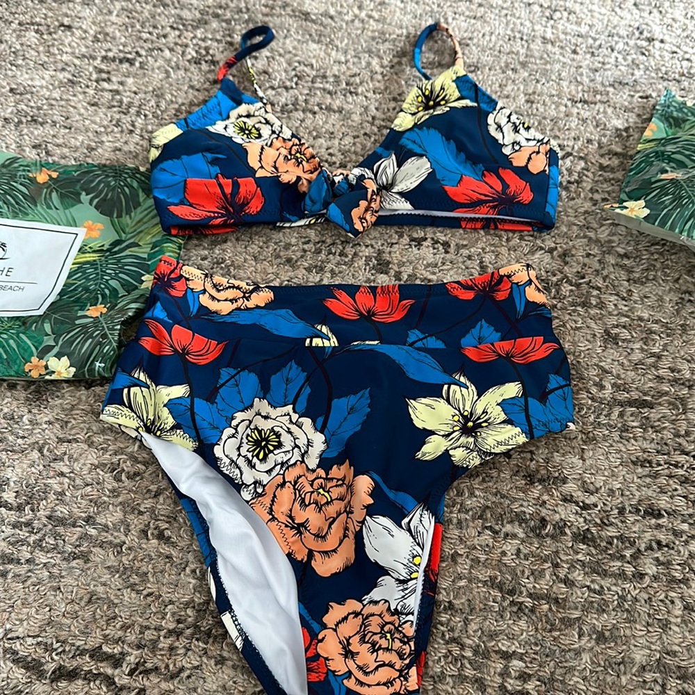 NWT Cupshe High Waist Blue Floral Bikini